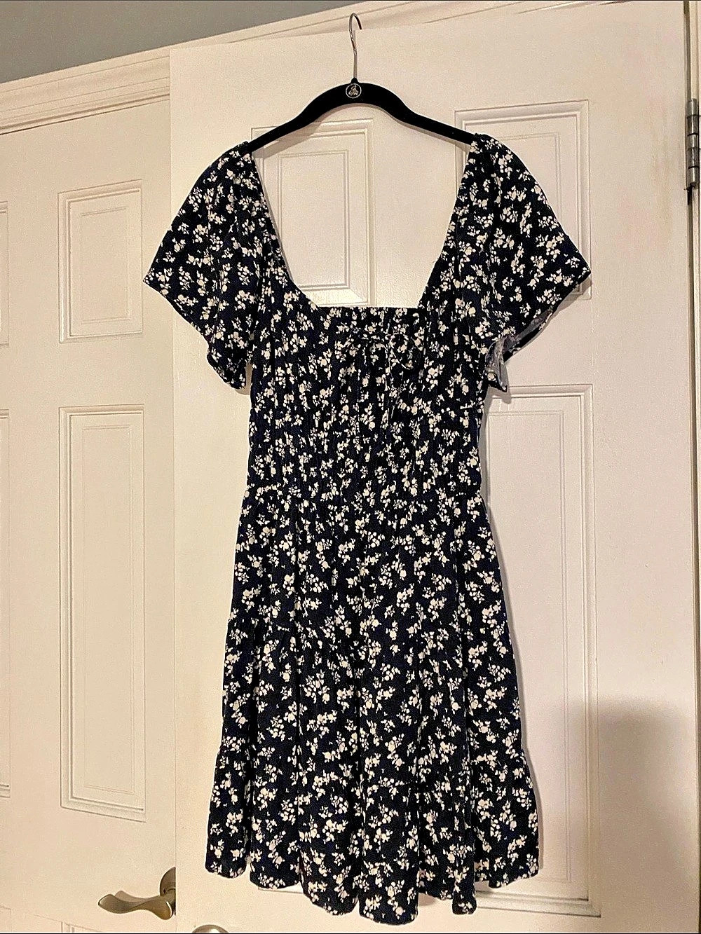Hollister Floral Mini Dress in Navy & White Size Medium